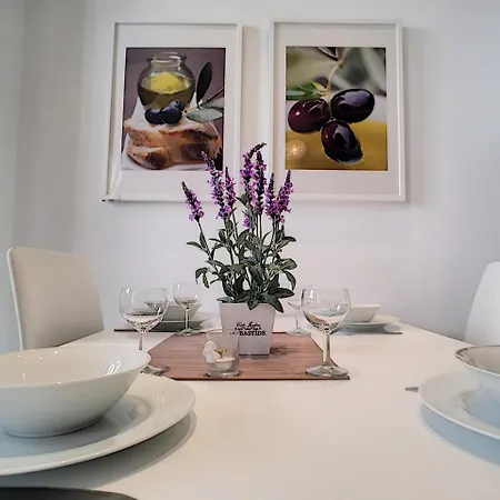 Nestor&jeeves - Provence Terrasse - - By Sea - South Terrace شقة *